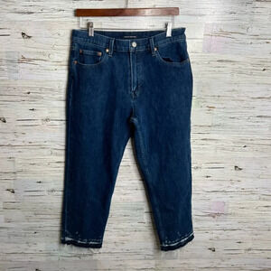 Lucky brand taper relaxed size 28 jeans  tapered